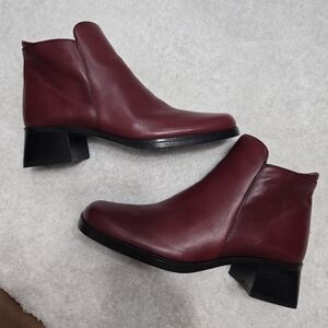 SANTANA CANADA WATERPROOF WOMEN’S BURGUNDY LEATHER ZIP ANKLE BOOTS SZ 7